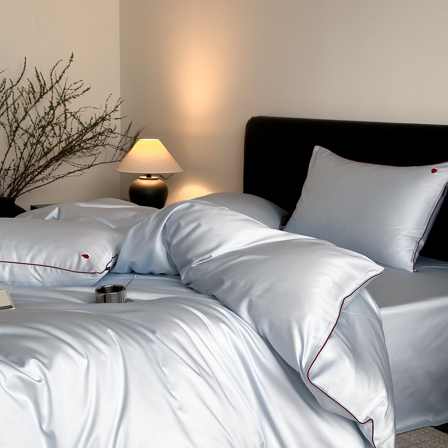 Solid-color high-end lyocell cool-feeling nude sleep sheet set