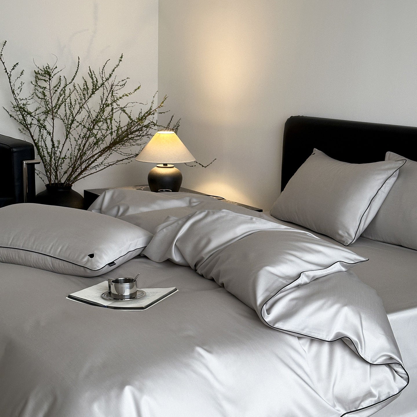 Solid-color high-end lyocell cool-feeling nude sleep sheet set